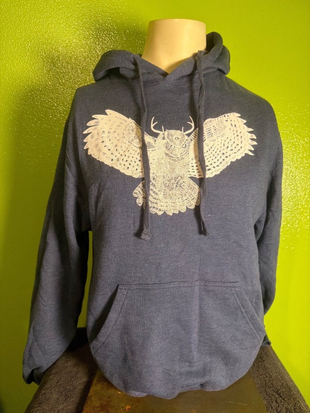 Owl Graphic Navy Blue Hoodie Sweatshirt Small Pre-Shrunk Cotton Polyester Blend